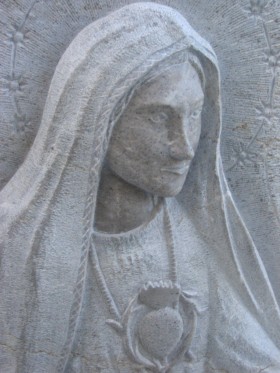 madonna su ceppo in pietra - arte pietra snc
