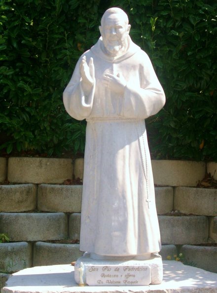 statua di P.Pio - arte pietra snc